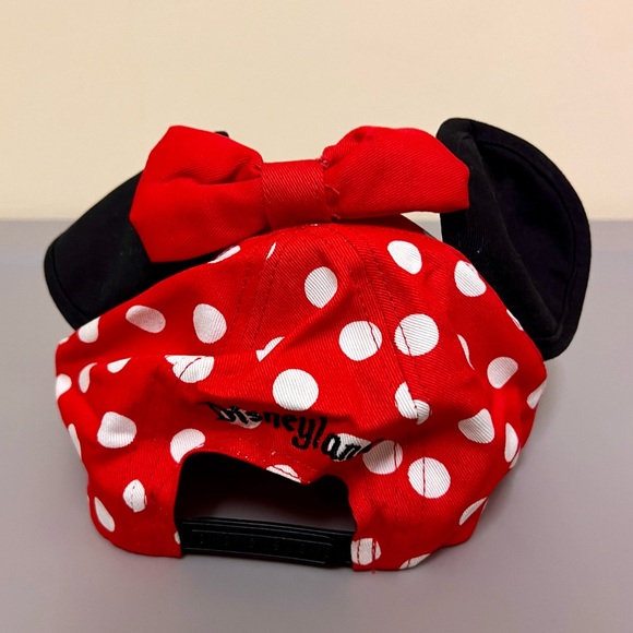 Disney Minnie Mouse Polka Dot Hat - Picture 2 of 4